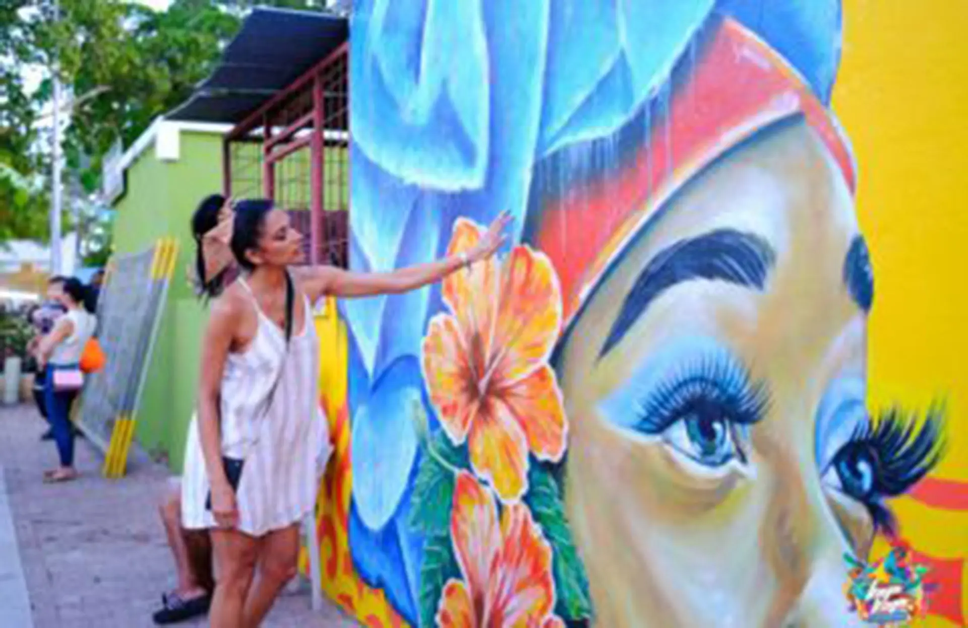 City_walk_punda_(4)_-_verkleind