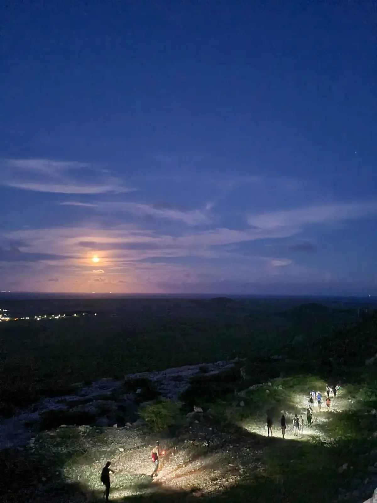 Full_Moon_Tour_Rock_Climbing_(1)_-_Verkleind