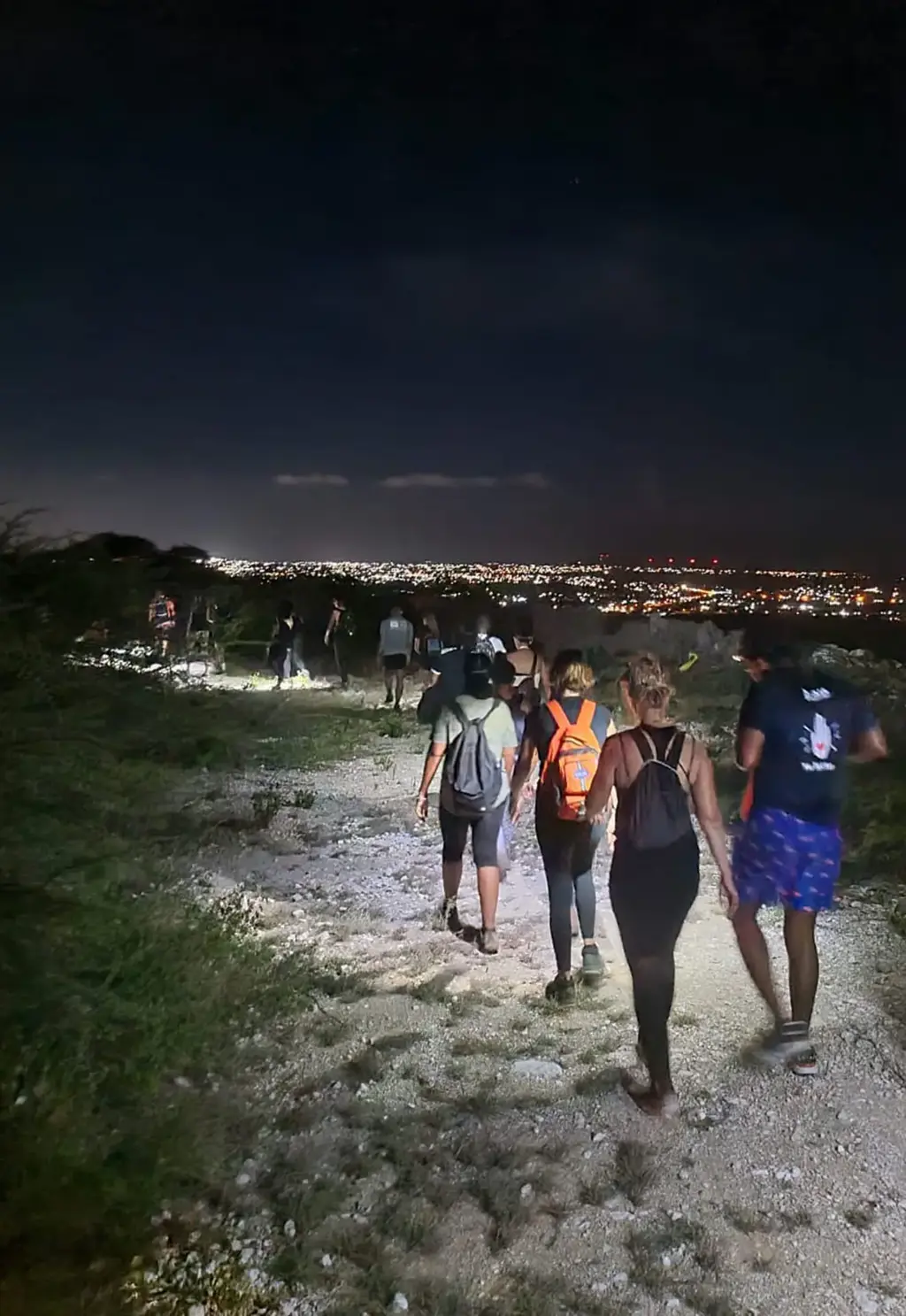 Full_Moon_Tour_Rock_Climbing_(3)_-_Verkleind