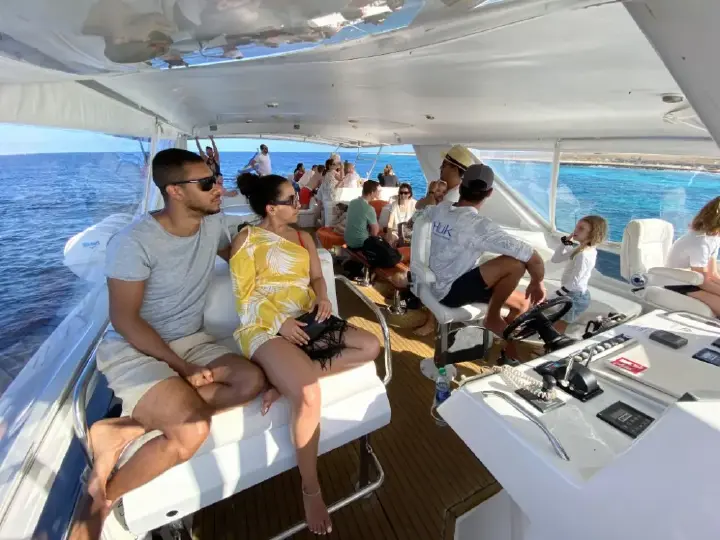 /blog/gallery-list/1000-miss-ann-klein-curacao-boat-trip-2.jpg