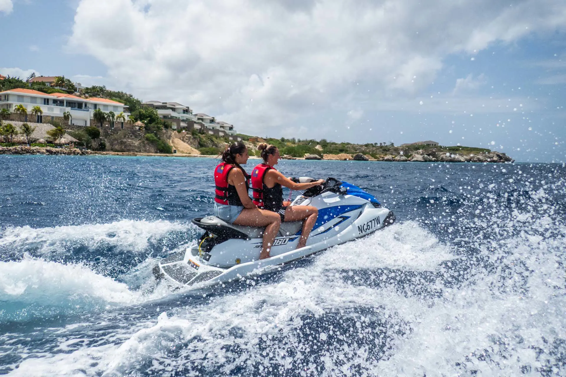 blue_finn_jet_ski_verkleind_2_per