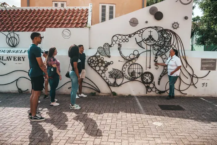 City-Walk-Otrobanda-3