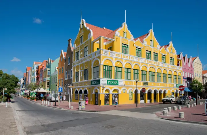 City-Walk-Punda-Willemstad-6