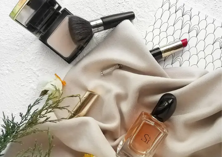 Perfumes & Cosméticos