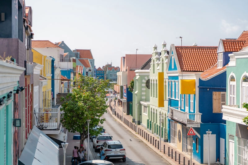 willemstad-local-city-punda